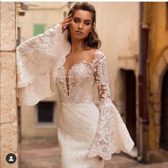 Wedding dress - Picture 5 of 8